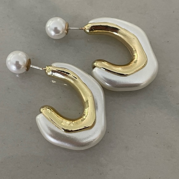 Contemporary Abstract Pearl Earrings - Picture 7 of 14